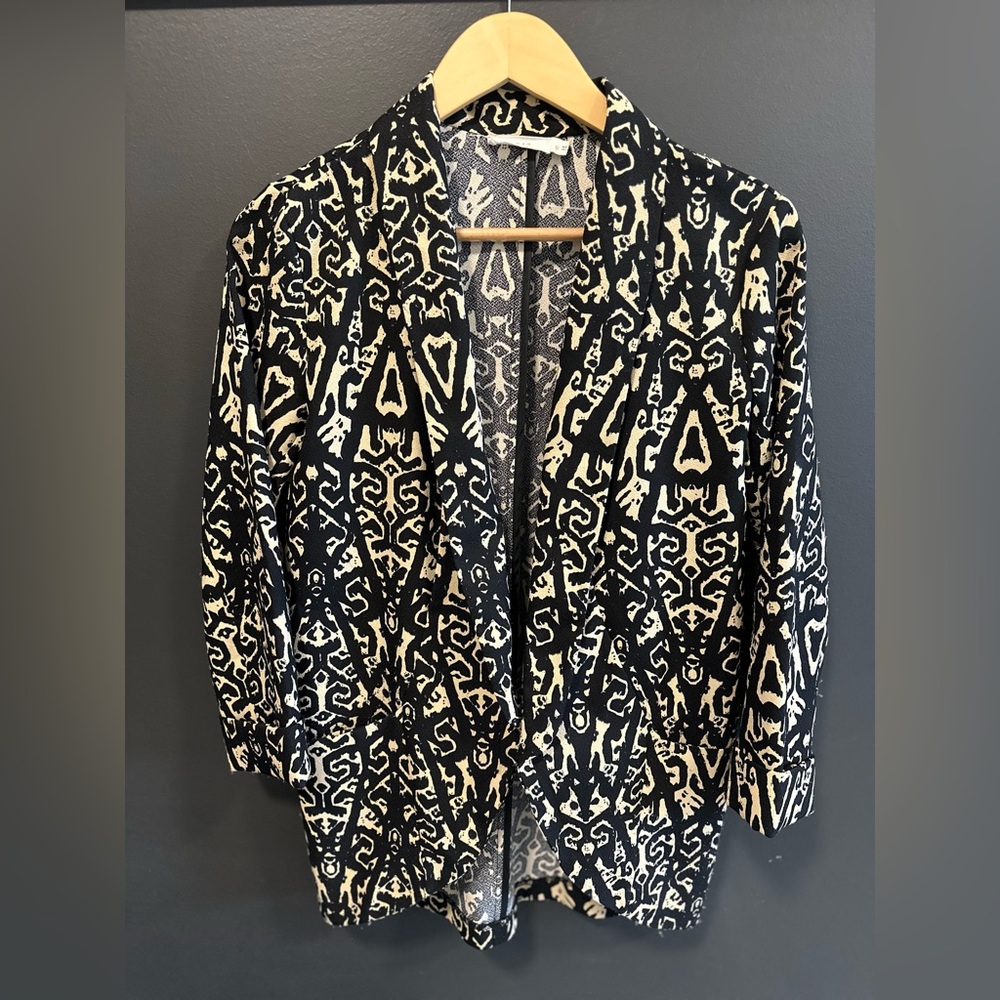 Black & Cream Patterned Women's Jacket